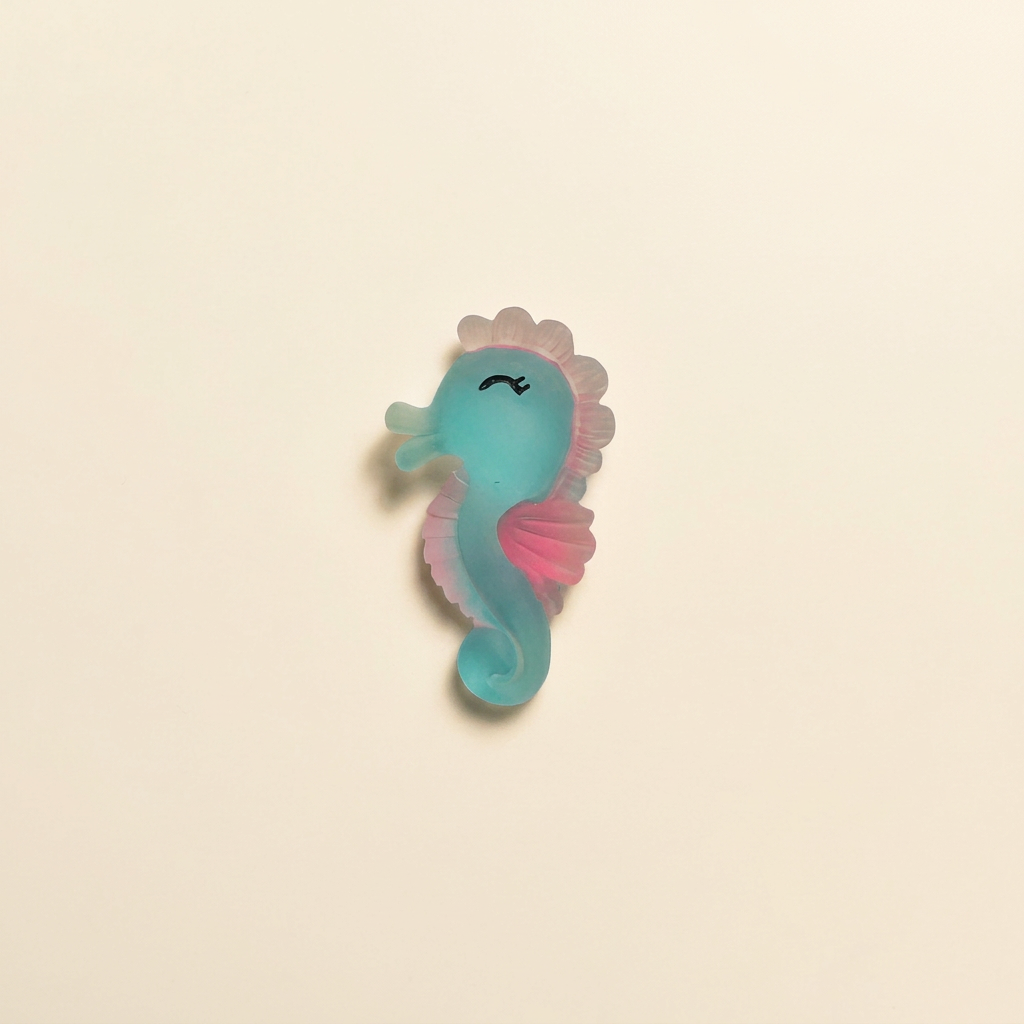 Seahorse - Warm Ivory Background